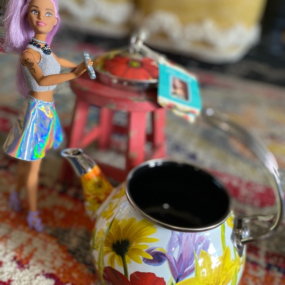 Pioneer Woman Flower Garden Tea Kettle 2.3 qt NWT never used - Picture 11 of 12